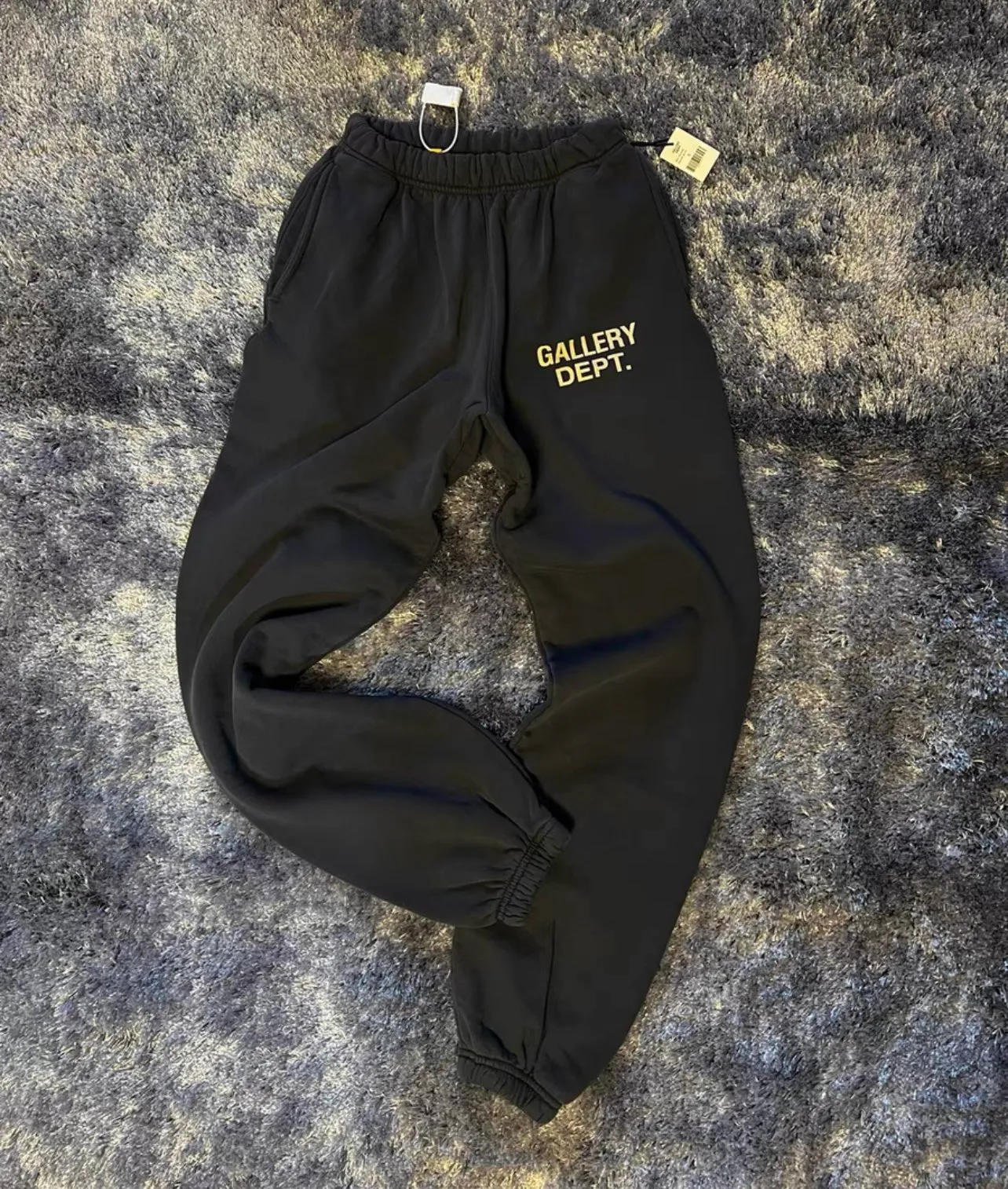 Gallery Dept. English Logo Sweat Pant English Basic Logo Sweat Pant Vintage Washed Trousers Washed Black S-XL ⚠️Note: The genuine product is not black and the color is navy blue. Don’t buy the wrong one!
